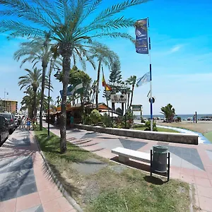 apartamentos-zenbeach.hotelsinnerja.org/
